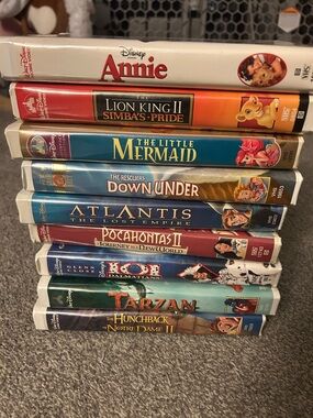 9 Unique Disney VHS Collection - Lion king 2, hunchback 2, Pocahontas 2 and more
